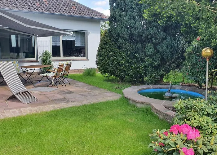 Wilhelmshoeher Weg アパート